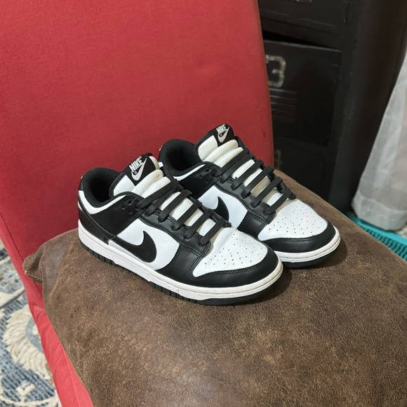 Nike Panda Dunks -W7. - Picture 3 of 6